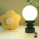 Lampe de chevet originale en bois